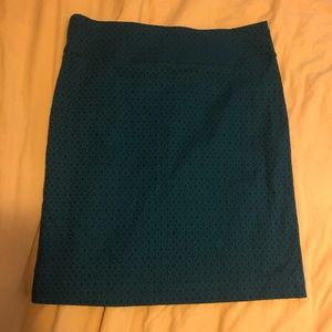 Green textured pencil skirt